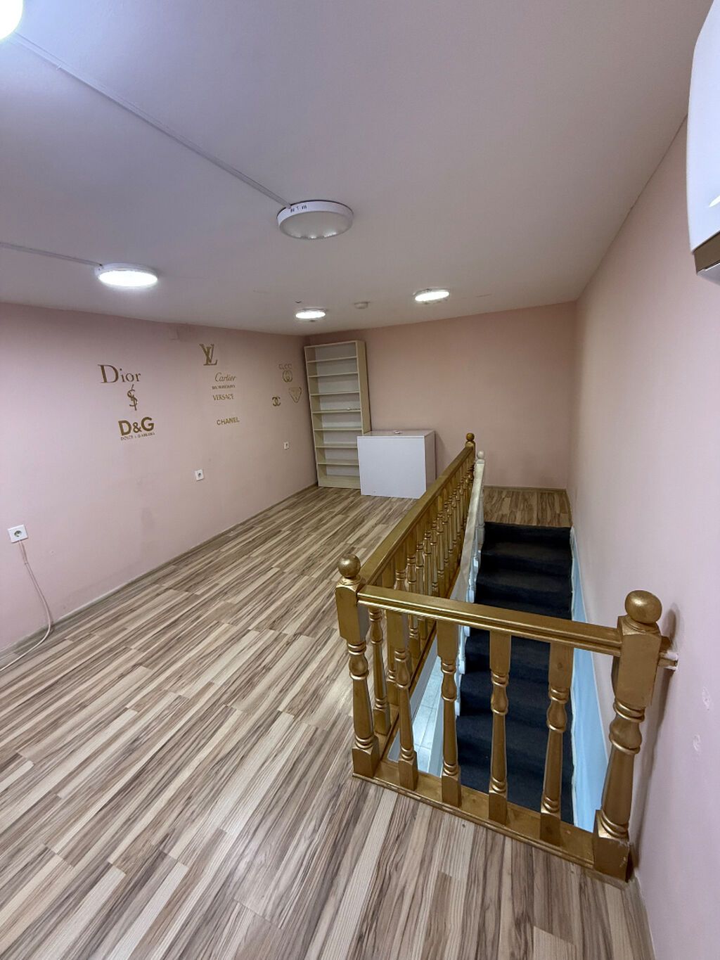 Elanı diqqətlə oxuyun zəhmət olmasa: təzə bazar, aff mall, nizami