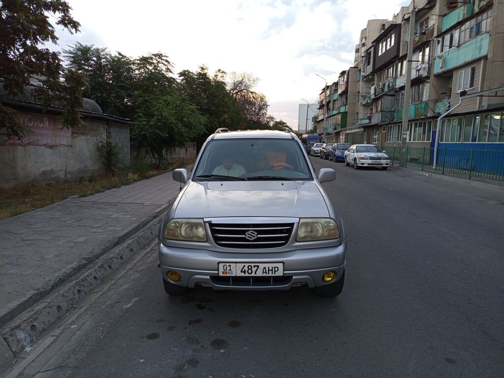 Suzuki XL7: 2002 г., 2.7 л, Автомат, Бензин, Внедорожник: фото 2