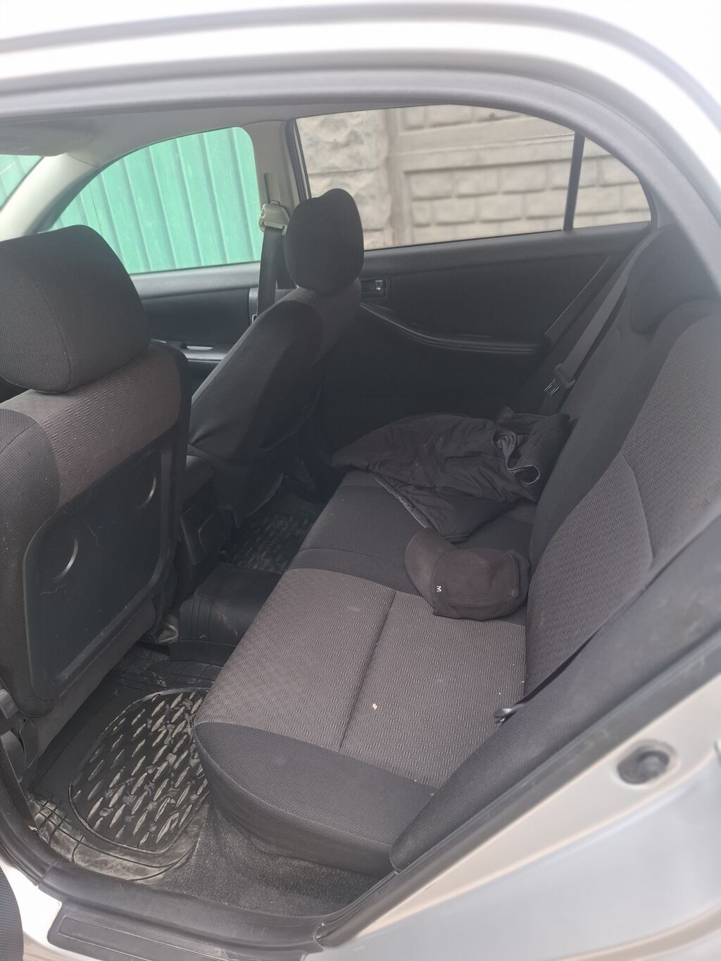 Toyota Allex: 2003 г., 1.5 л, Автомат, Бензин, Хэтчбэк: фото 2