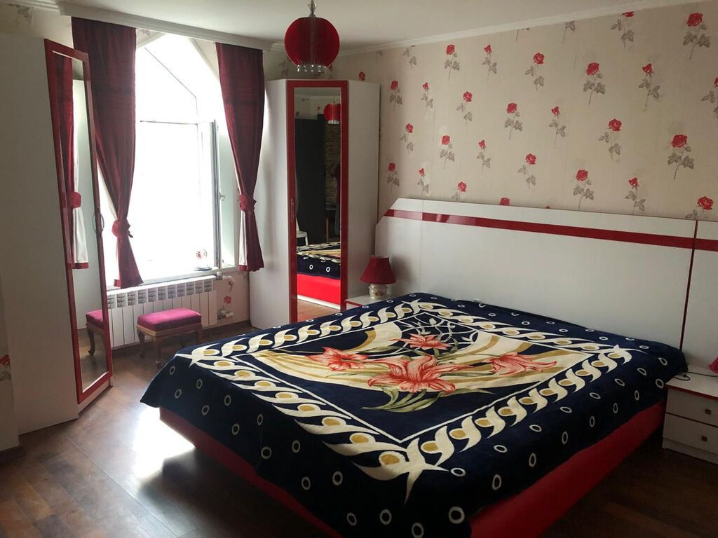6 otaqlı, 175 kv. m, Kredit yoxdur, Yeni təmirli
