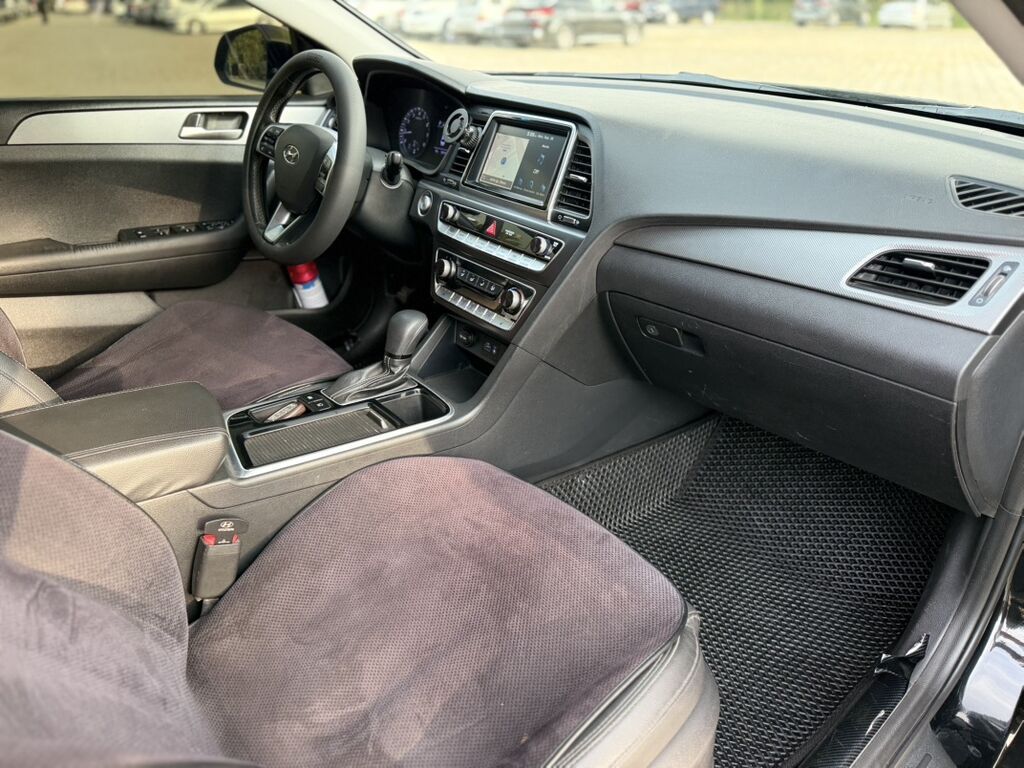 Hyundai Sonata: 2018 г., 2 л, Автомат, Газ, Седан: фото 8