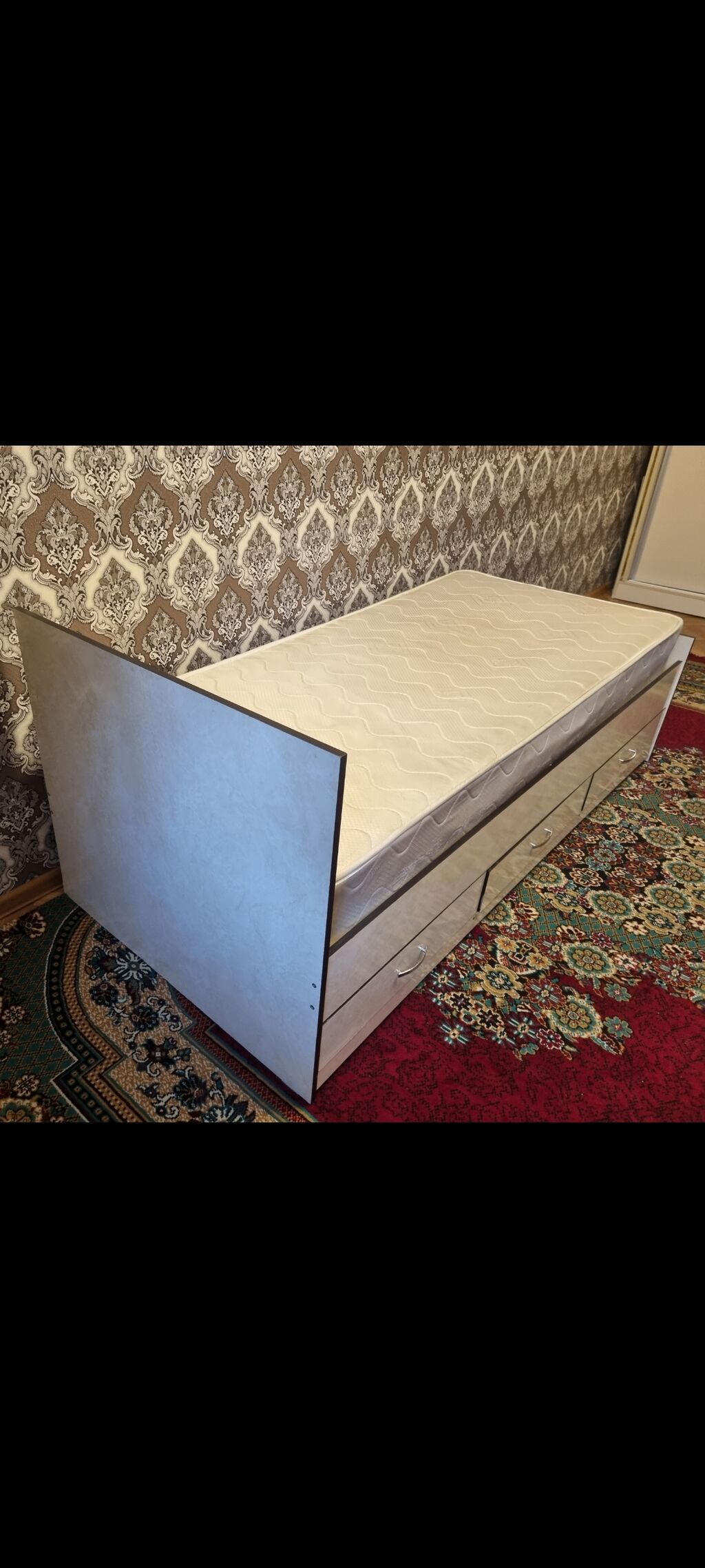 Односпальная кровать, Б/у, С матрасом, длина - 200 см: фото 4
