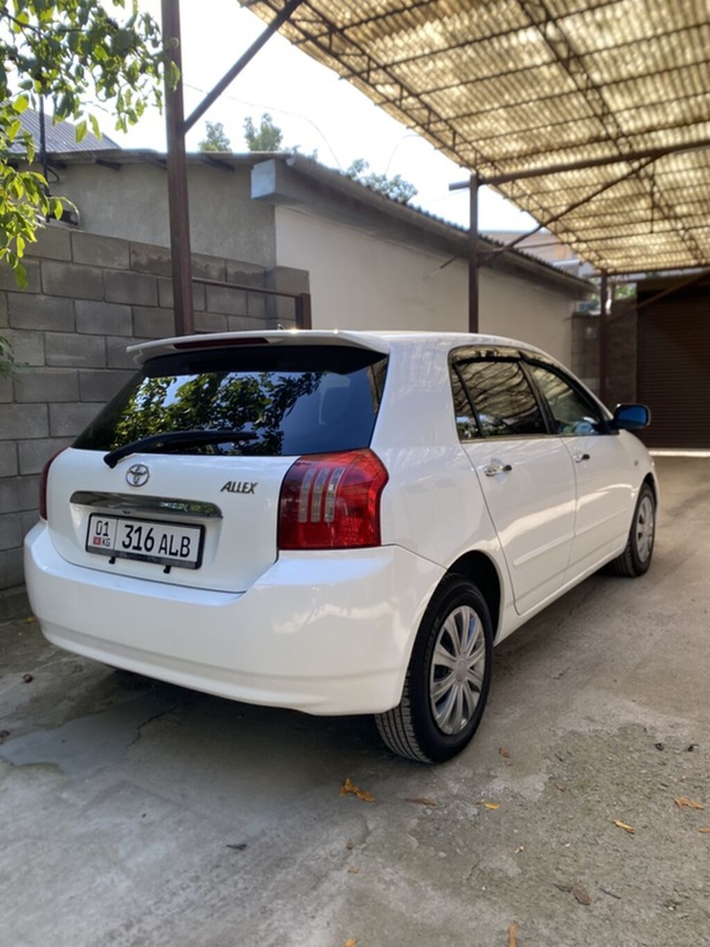 Toyota Allex: 2003 г., 1.5 л, Автомат, Бензин, Хэтчбэк: фото 4