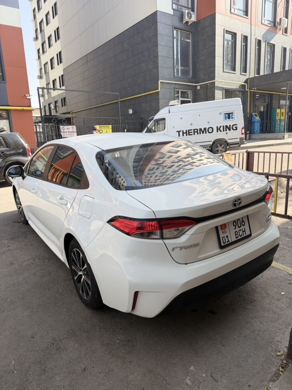 Toyota Corolla: 2023 г., 1.8 л, Гибрид, Седан: фото 3