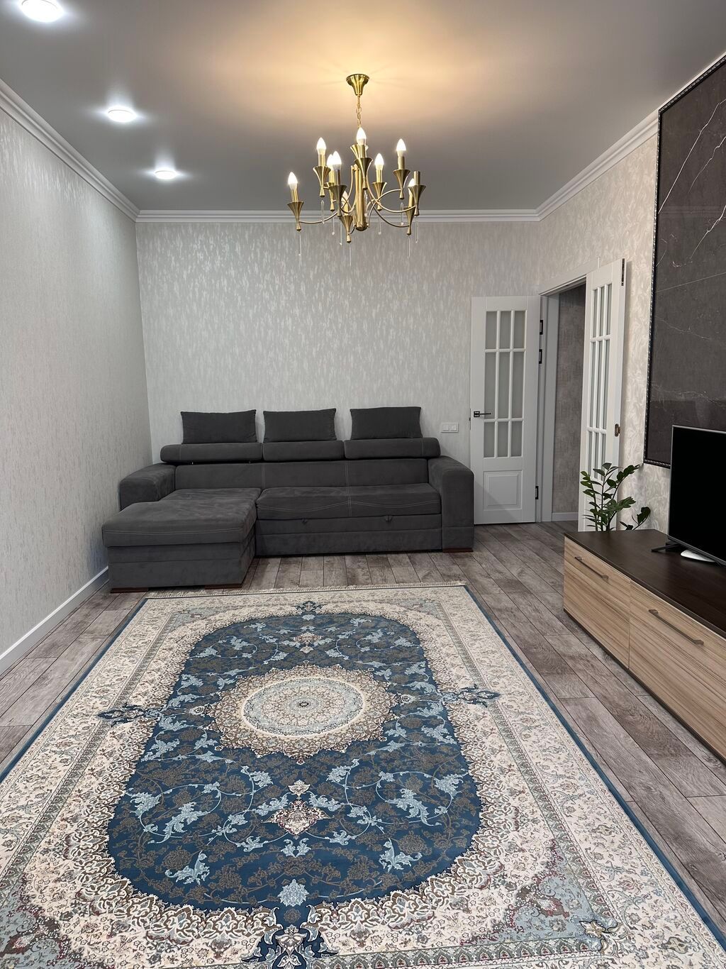 Сдается 1 комнатная квартира 45 кв2 на долгий срок район: фото 2