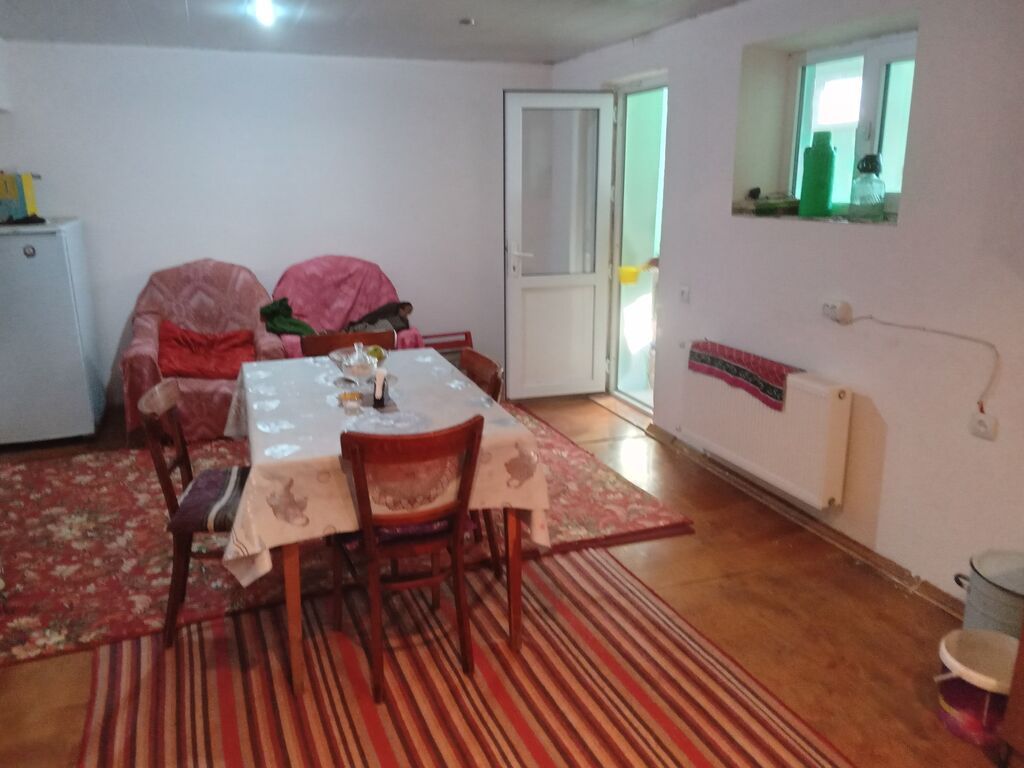 6 otaqlı, 161 kv. m, Orta təmir