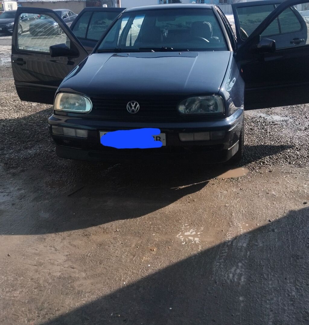 Volkswagen Golf: 1994 г., 1.8 л, Механика, Бензин, Хэтчбэк — фото 3