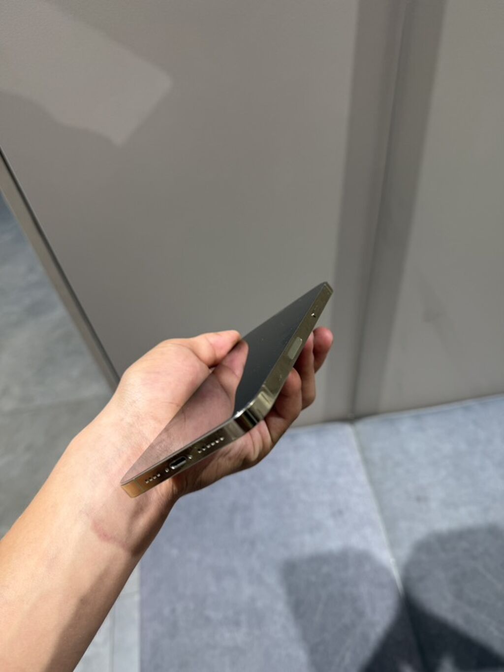 IPhone 12 Pro Max, Б/у, 128 ГБ, Белый, Зарядное устройство, Защитное стекло, Чехол, 77 %: фото 3
