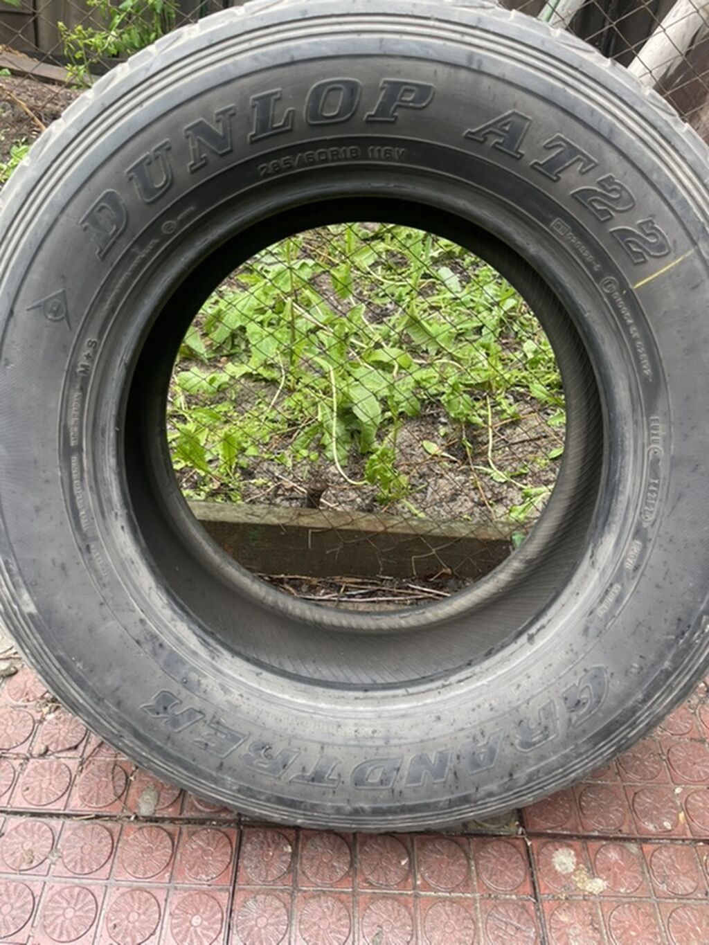 Шины 285 / 60 / R 18, Всесезонная, Б/у, Пара, Внедорожные (АТ/МТ), Dunlop: фото 2
