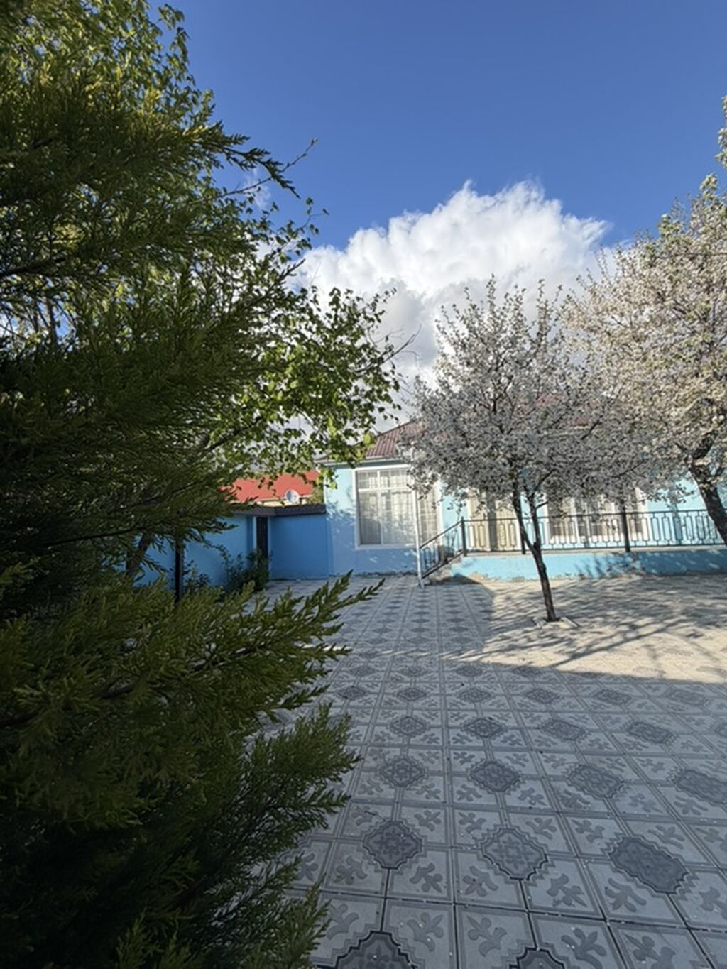 100 kv. m, 4 otaqlı, İnternet, İşıq, Kanalizasiya