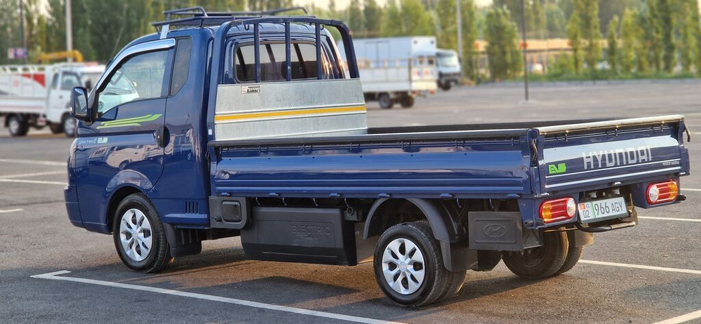 Hyundai Porter: 2021 г., 3.5 л, Автомат, Электромобиль, Пикап: фото 6
