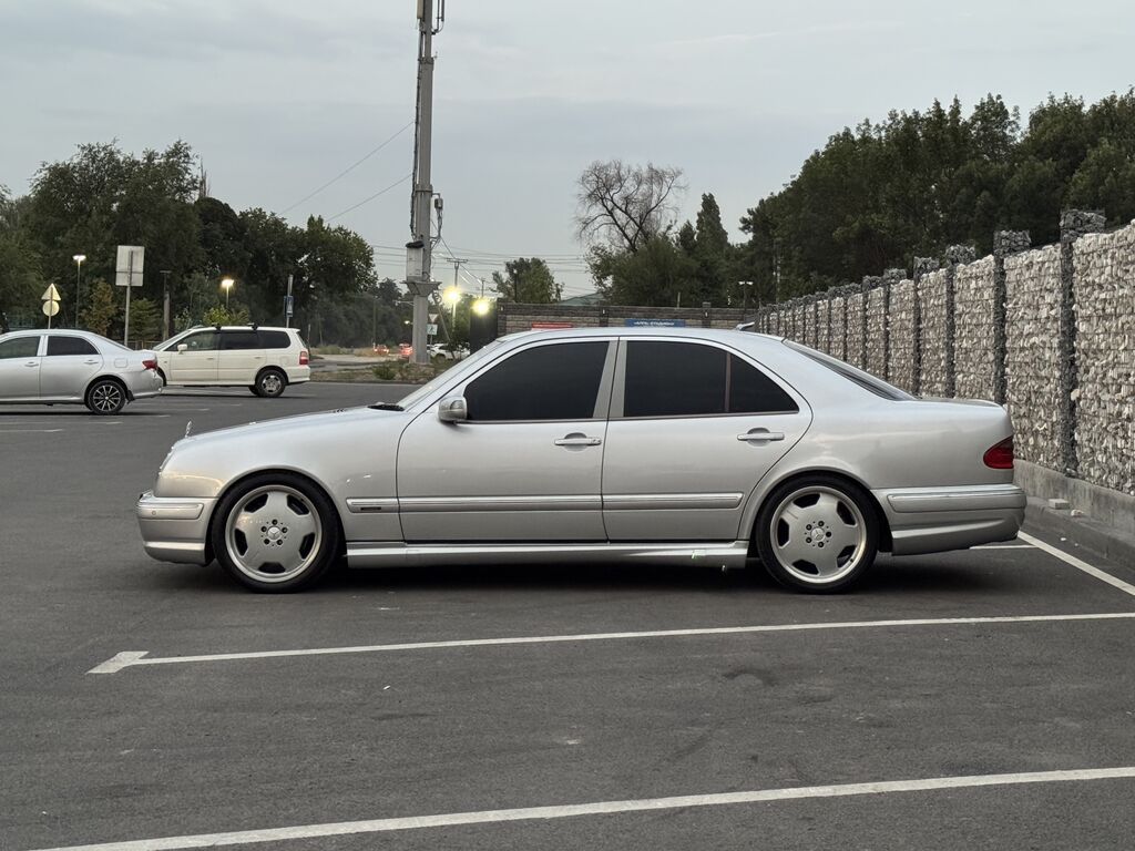 Mercedes-Benz E-класс AMG: 2002 г., 5.5 л, Автомат, Бензин, Седан: фото 1