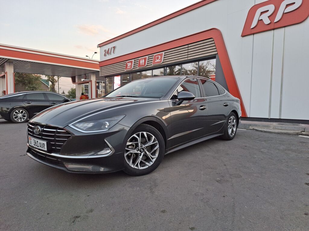Hyundai Sonata: 2021 г., 2 л, Автомат, Газ, Седан: фото 2
