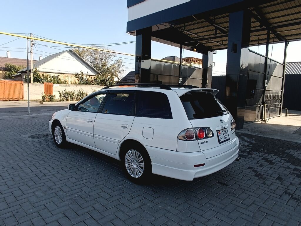 Toyota Caldina: 2001 г., 2 л, Автомат, Бензин, Универсал: фото 1