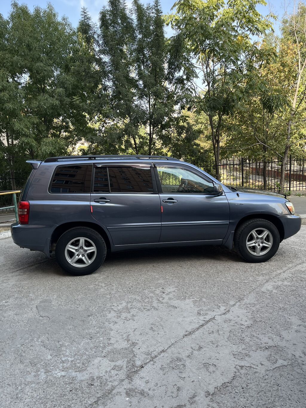 Toyota Highlander: 2003 г., 2.4 л, Автомат, Бензин, Кроссовер: фото 3
