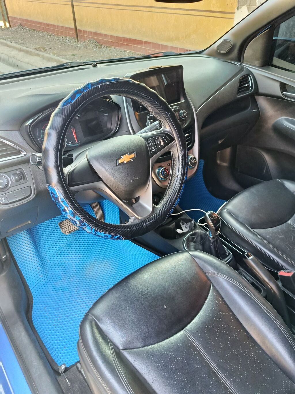 Chevrolet Spark: 2016 г., 1 л, Робот, Бензин, Хэтчбэк: фото 3