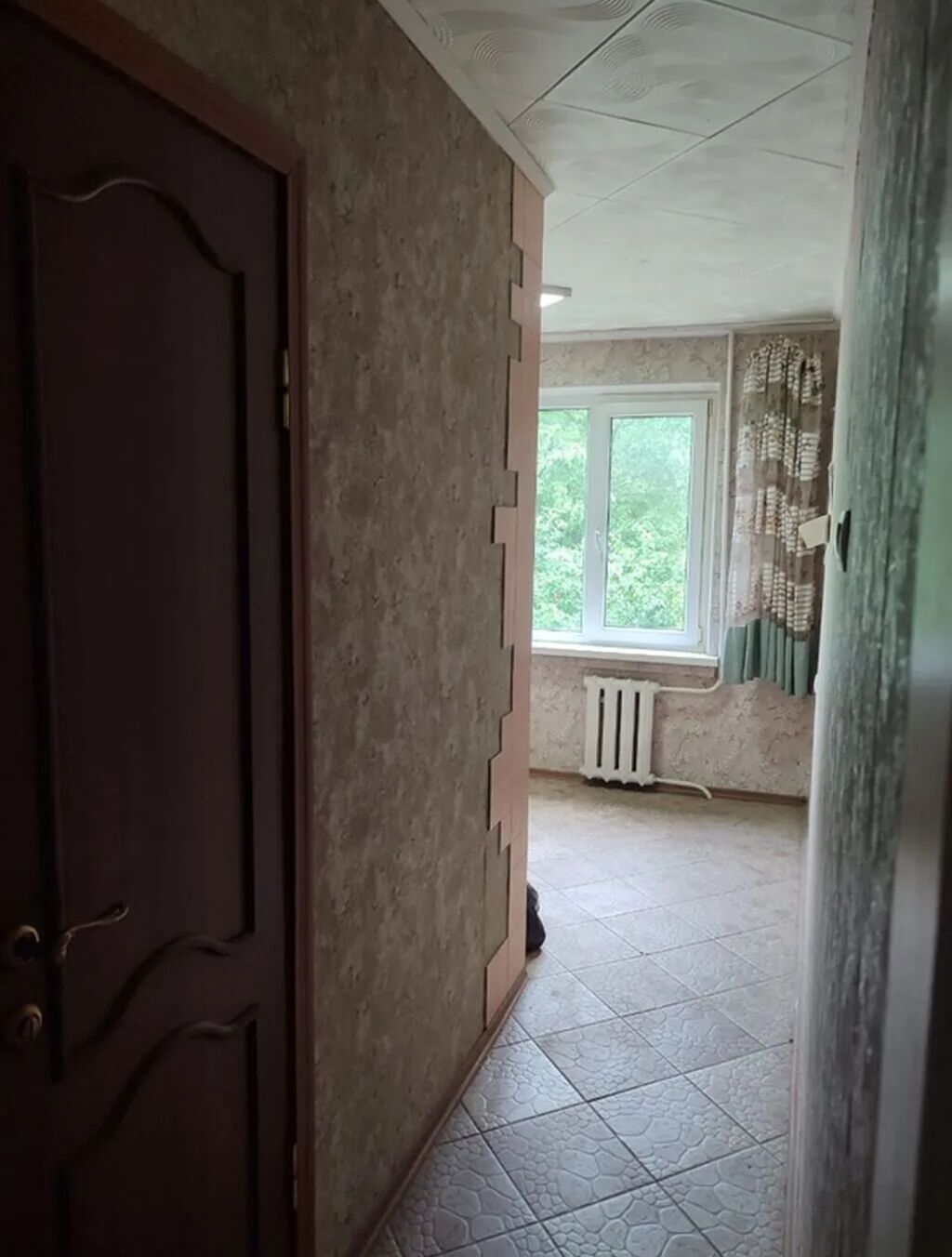 2 комнаты, 44 м², 11 мкр 104 серия, 2 этаж, Старый ремонт: фото 2