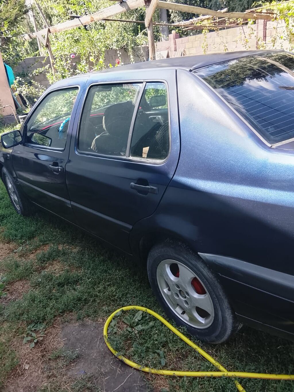 Volkswagen Vento: 1994 г., 1.8 л, Механика, Бензин, Седан: фото 4