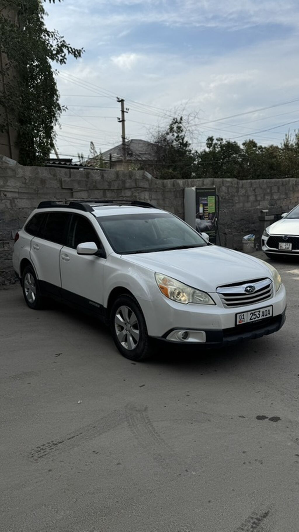 Subaru Outback: 2011 г., 2.5 л, Вариатор, Бензин, Универсал: фото 3