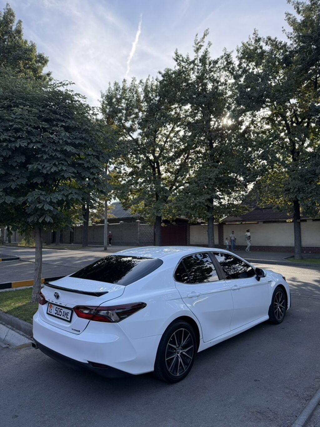 Toyota Camry: 2021 г., Вариатор, Гибрид, Седан: фото 5