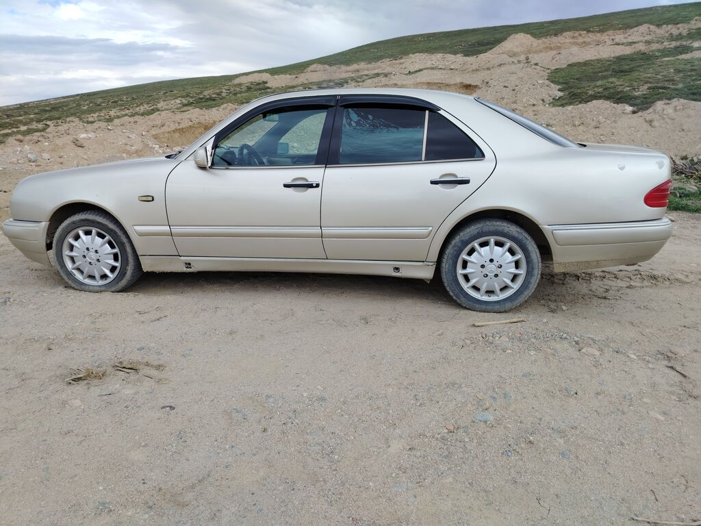 Mercedes-Benz E-Class: 1997 г., 3.2 л, Автомат, Бензин, Седан: фото 4