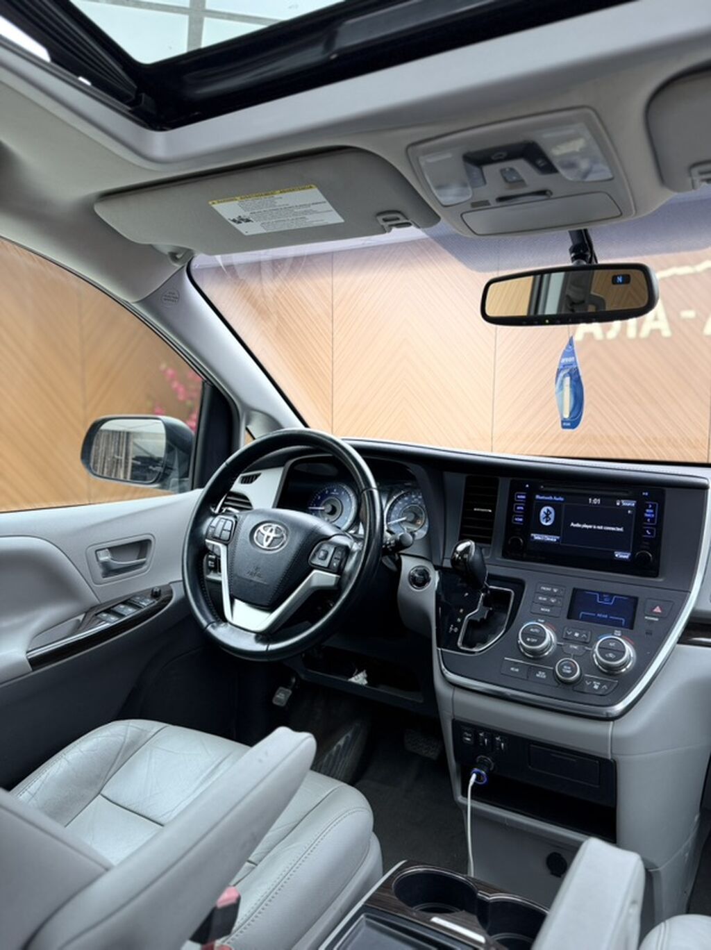 Toyota Sienna: 2016 г., 3.5 л, Автомат, Бензин, Минивэн: фото 5
