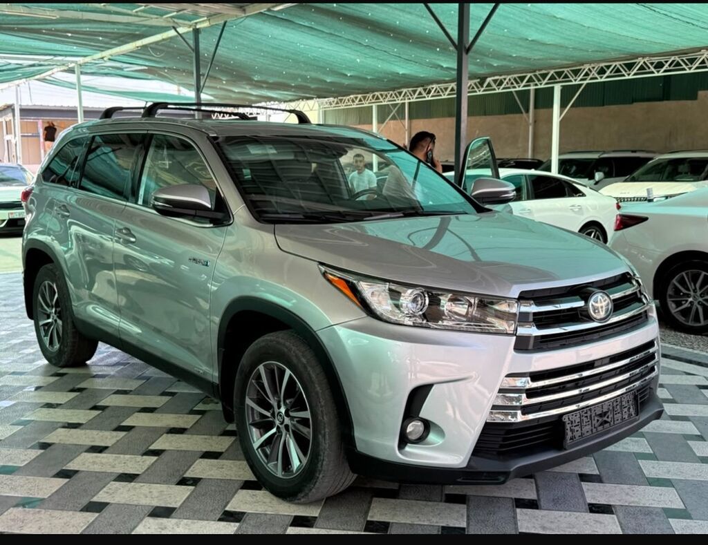 Toyota Highlander: 2019 г., 3.5 л, Гибрид, Кроссовер: фото 2