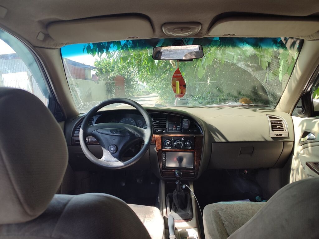 Daewoo Nubira: 1999 г., 1.5 л, Механика, Бензин, Седан: фото 4
