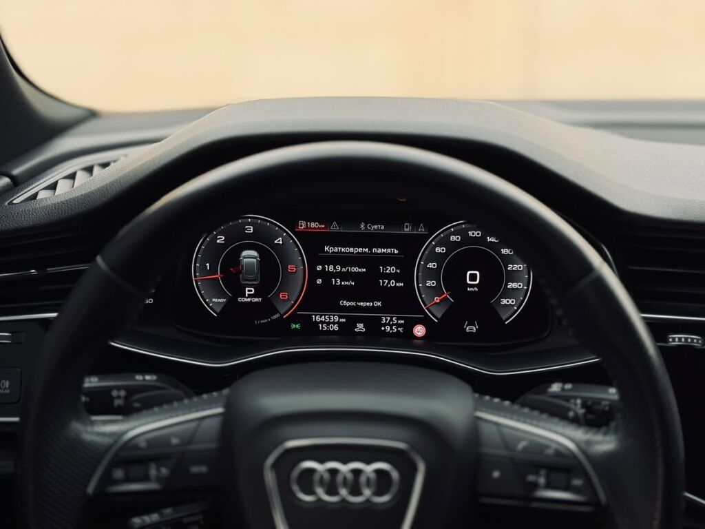 Audi Q8: 2018 г., 3 л, Автомат, Дизель, Кроссовер: фото 5