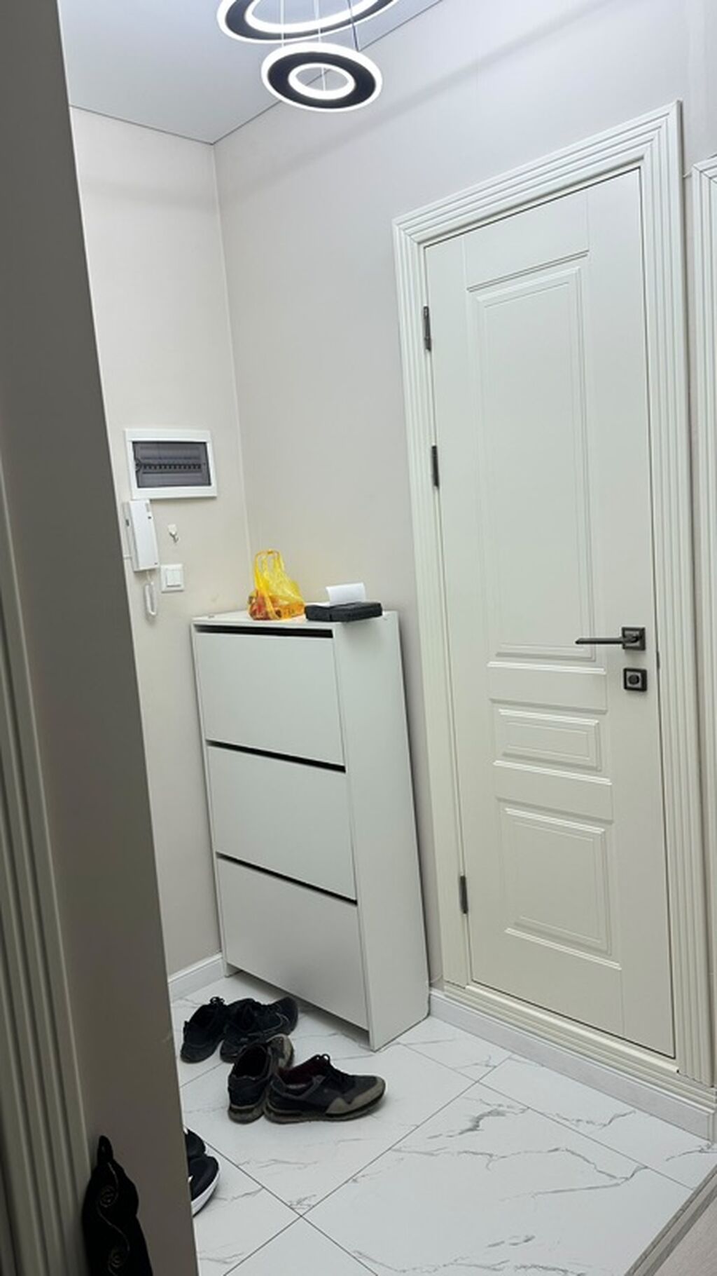 3 комнаты, 80 м², 106 серия, 5 этаж, Свежий ремонт: фото 2