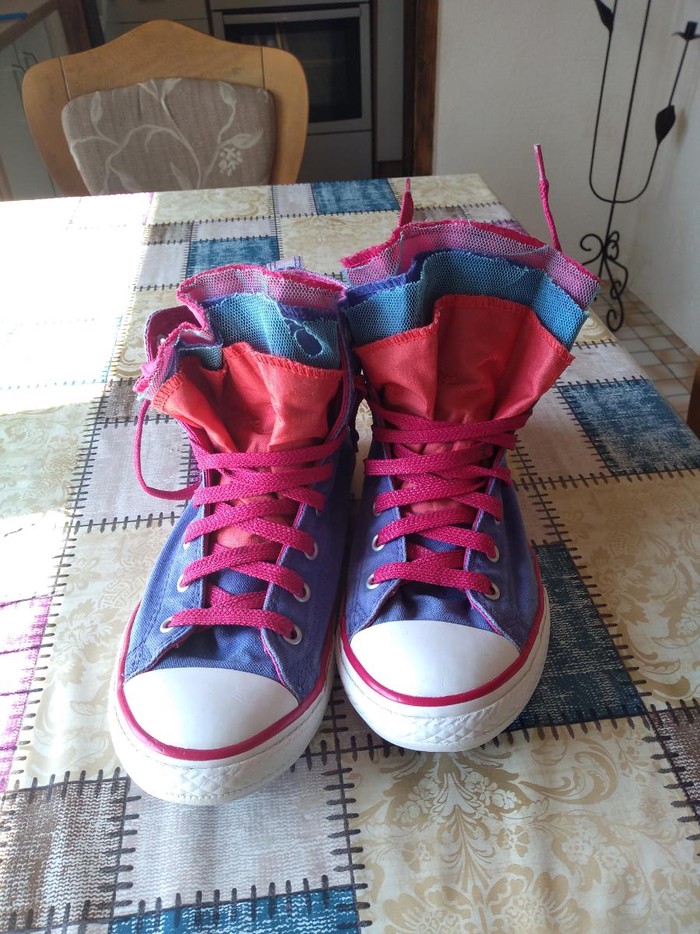 Ženska patike i atletske cipele: Originalne nosene ali super ocuvane All Star patike na lalafo.rs Originalne nosene ali super ocuvane All Star patike - Loznica