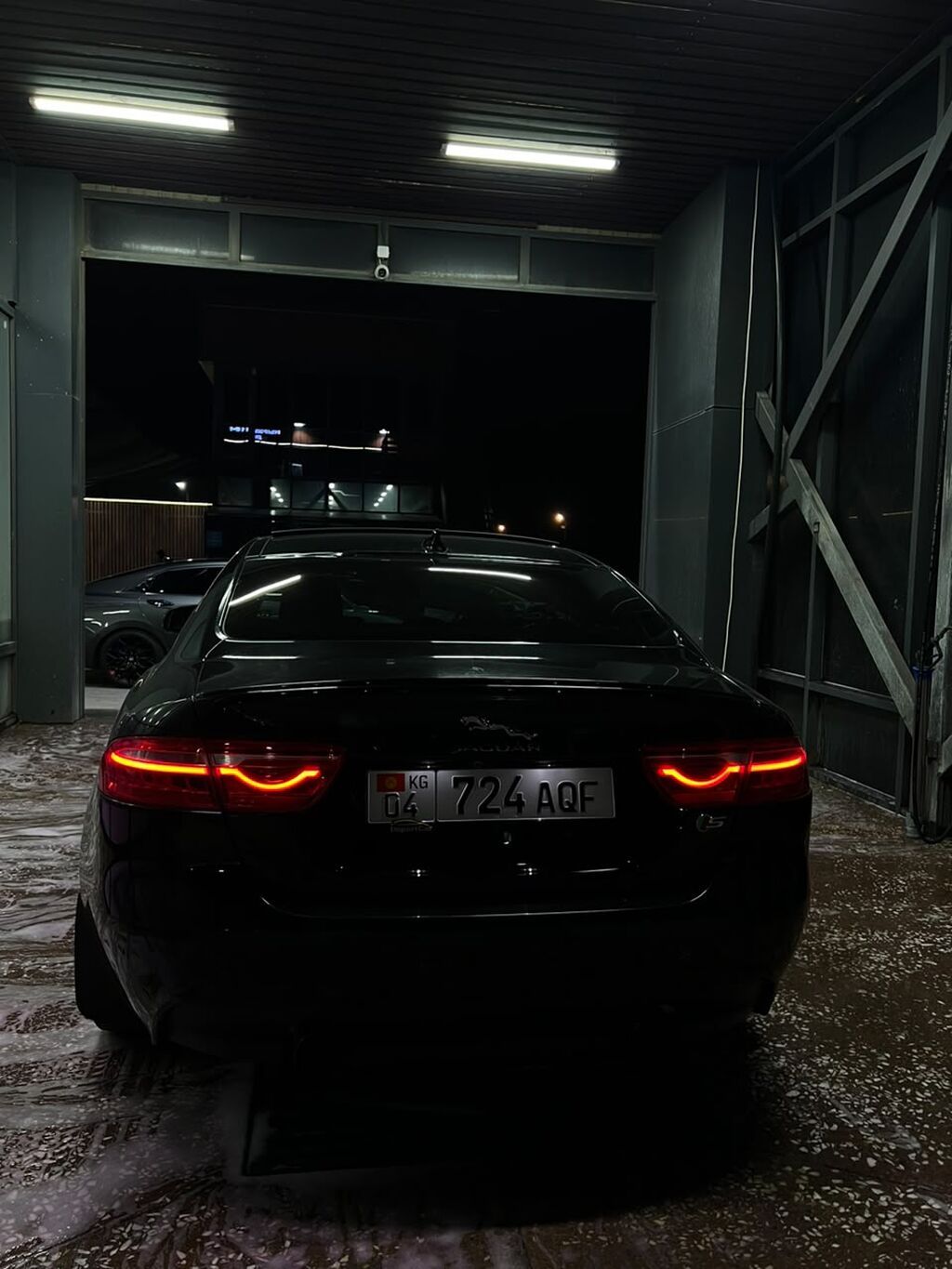 Jaguar XE: 2016 г., 2 л, Автомат, Бензин, Седан: фото 8