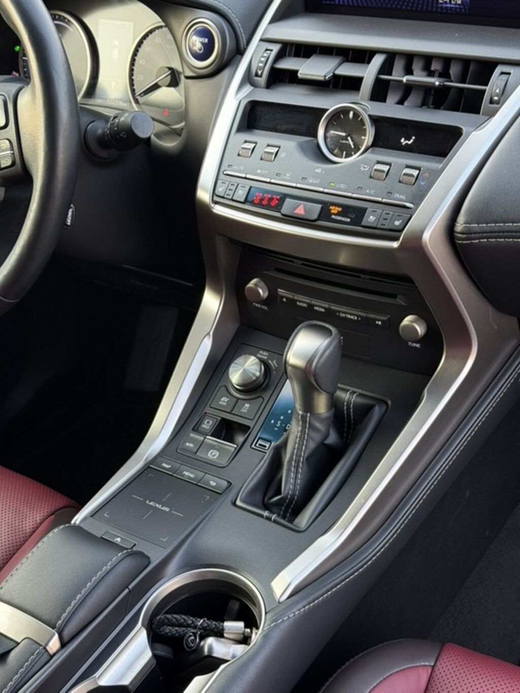 Lexus NX: 2019 г., 2.5 л, Вариатор, Гибрид, Кроссовер: фото 5