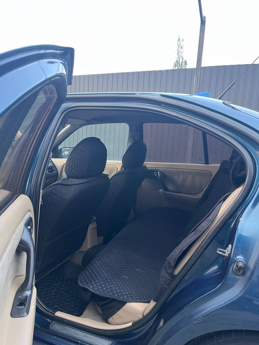 Nissan Primera: 2001 г., 2 л, Механика, Бензин, Седан: фото 6