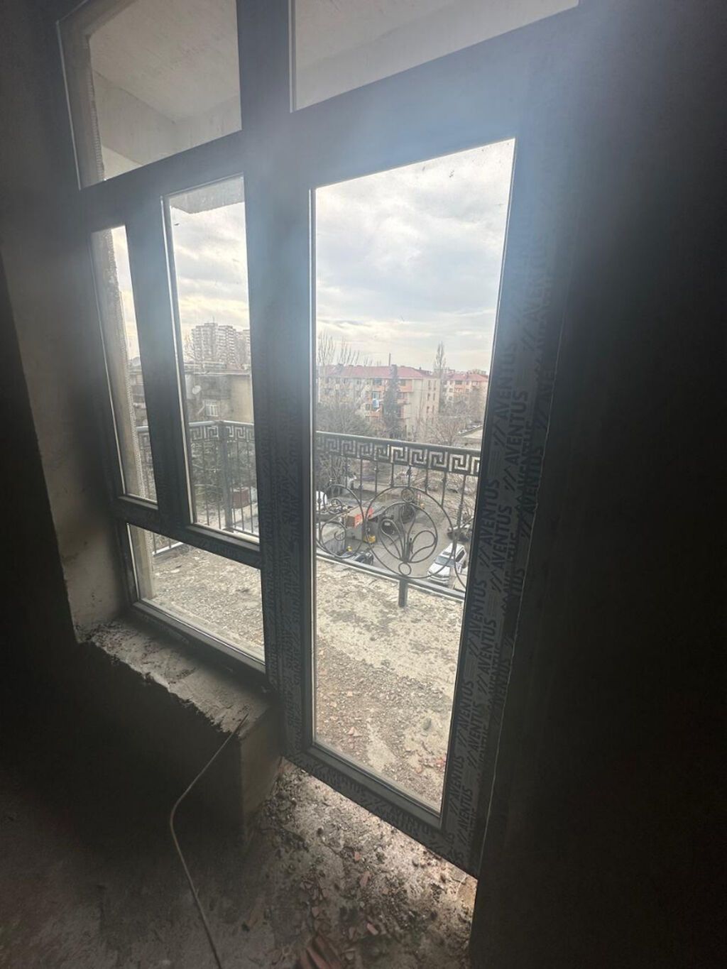 3 otaqlı, Yeni tikili, 143 kv. m