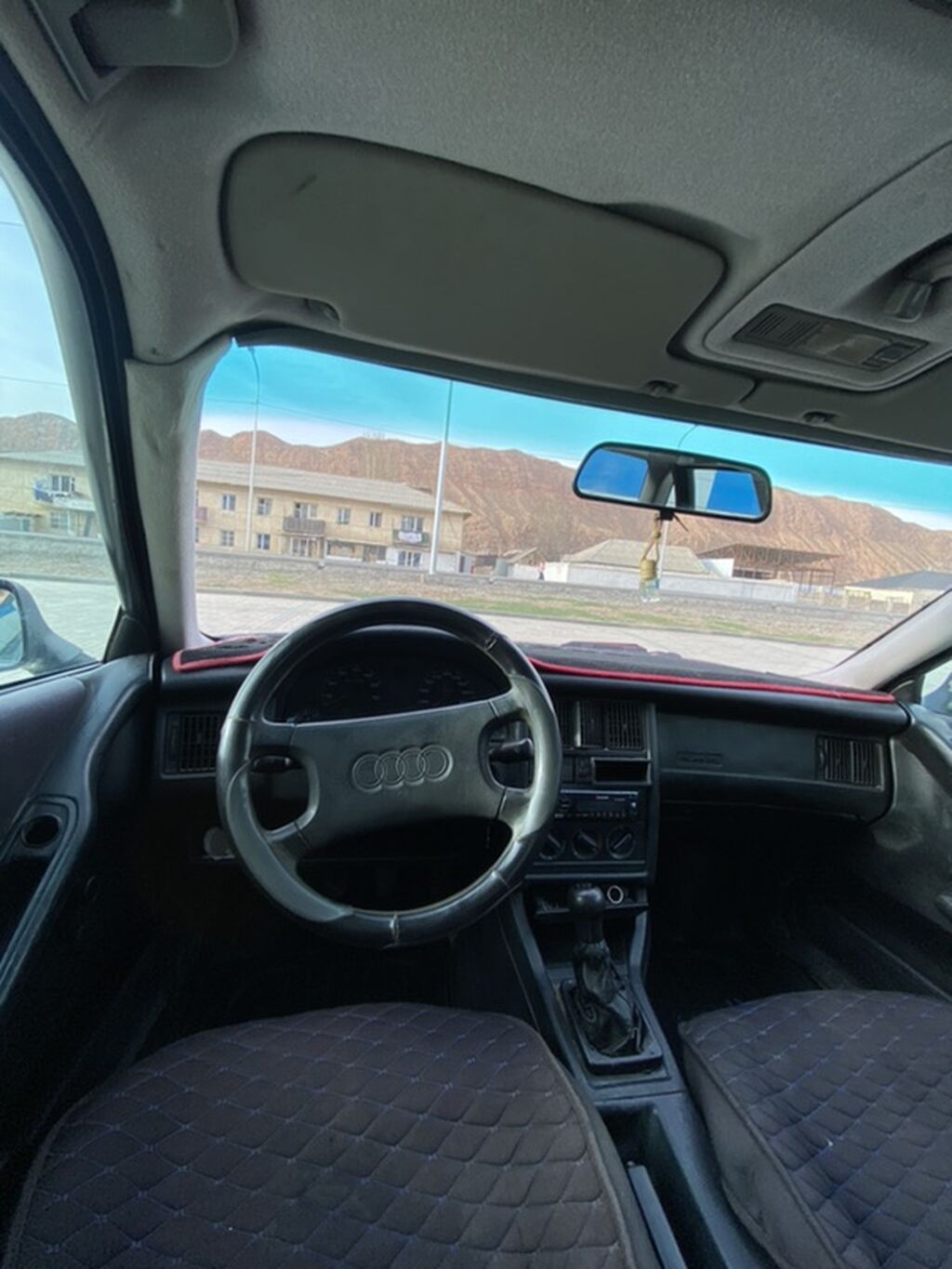 Audi 80: 1992 г., 2 л, Механика, Бензин, Седан: фото 8