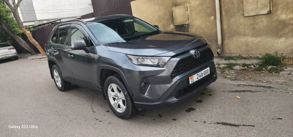 Toyota RAV4: 2019 г., 2.5 л, Автомат, Бензин, Кроссовер: фото 8
