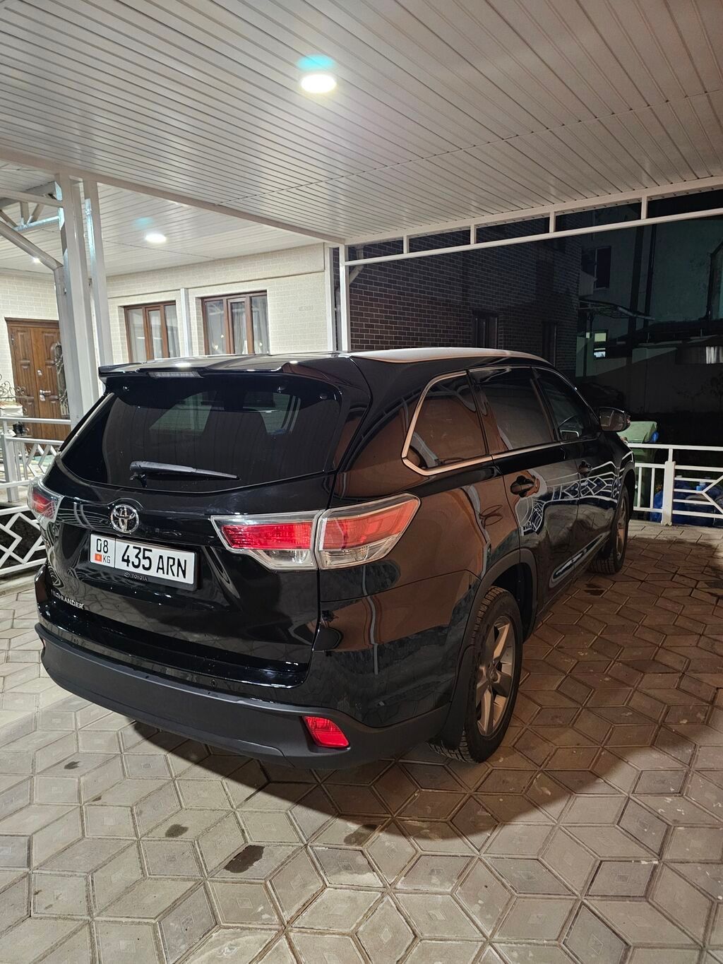 Toyota Highlander: 2015 г., 2.7 л, Автомат, Бензин, Кроссовер: фото 3