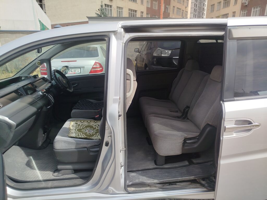 Honda Stepwgn: 2006 г., 2 л, Автомат, Газ, Минивэн: фото 7