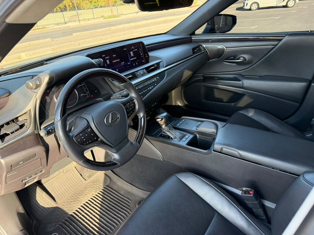 Lexus ES: 2019 г., 2.5 л, Автомат, Гибрид, Седан: фото 8
