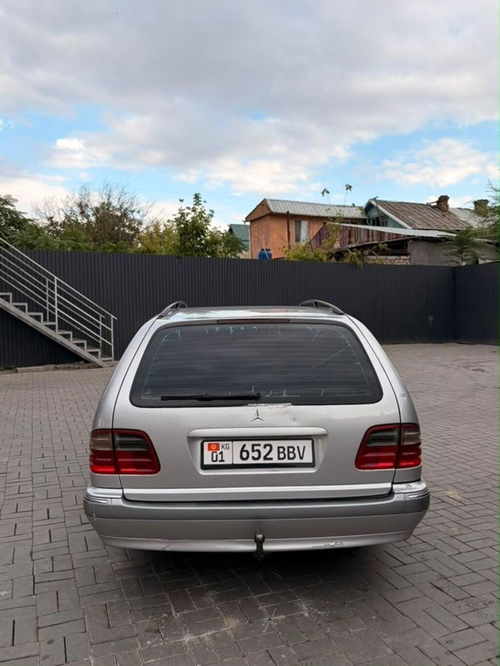 Mercedes-Benz E-Class: 1999 г., 3.7 л, Автомат, Газ, Универсал: фото 2
