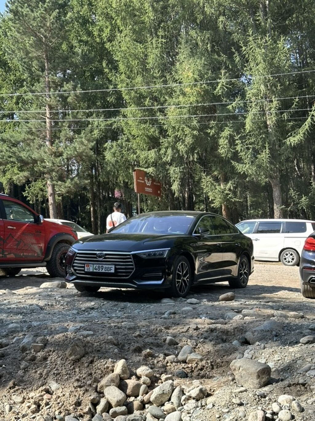 BYD E9: 2021 г., Электромобиль, Седан: фото 3