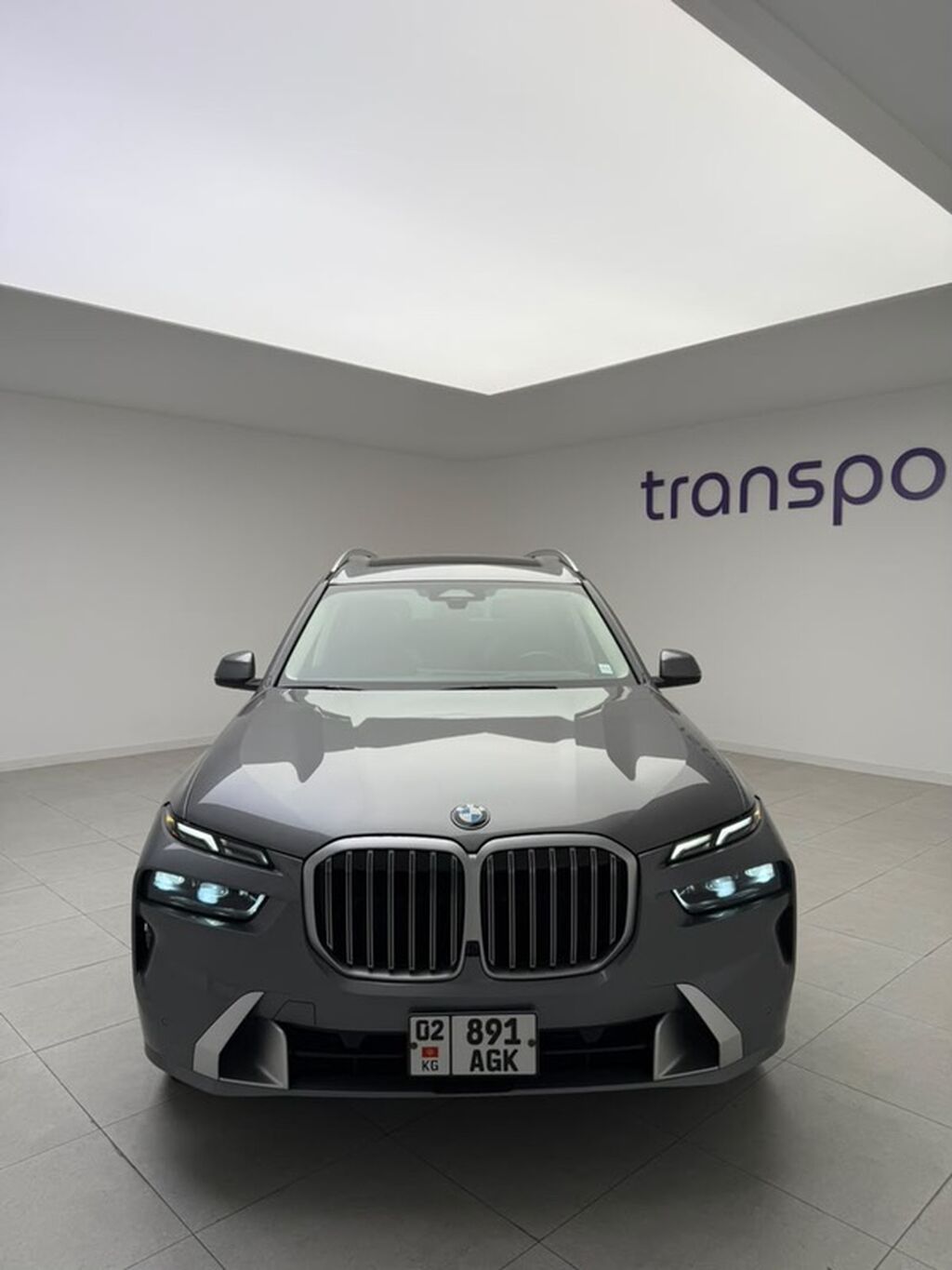 BMW X7: 2022 г., Бензин, Внедорожник: фото 1