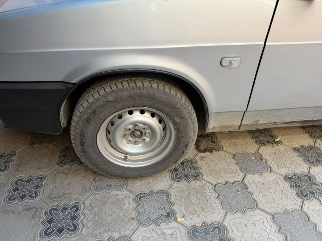 ВАЗ (ЛАДА) 2109: 2003 г., Механика, Бензин, Хэтчбэк: фото 2
