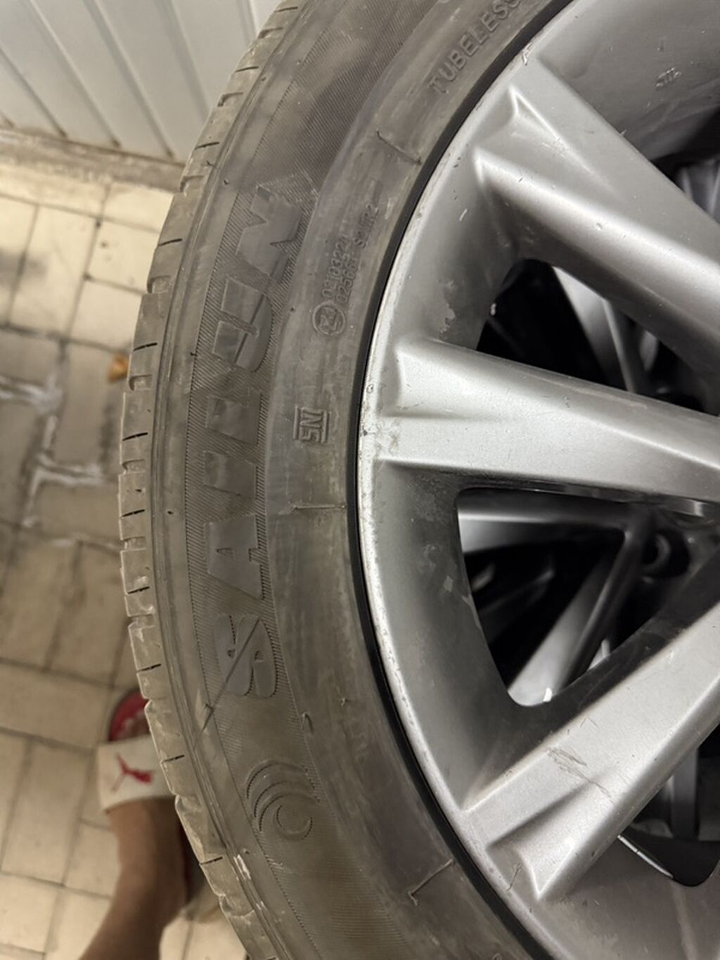Комплект колес Lexus: легкосплавные диски с шинами 235/55 R19 (M+S): фото 6