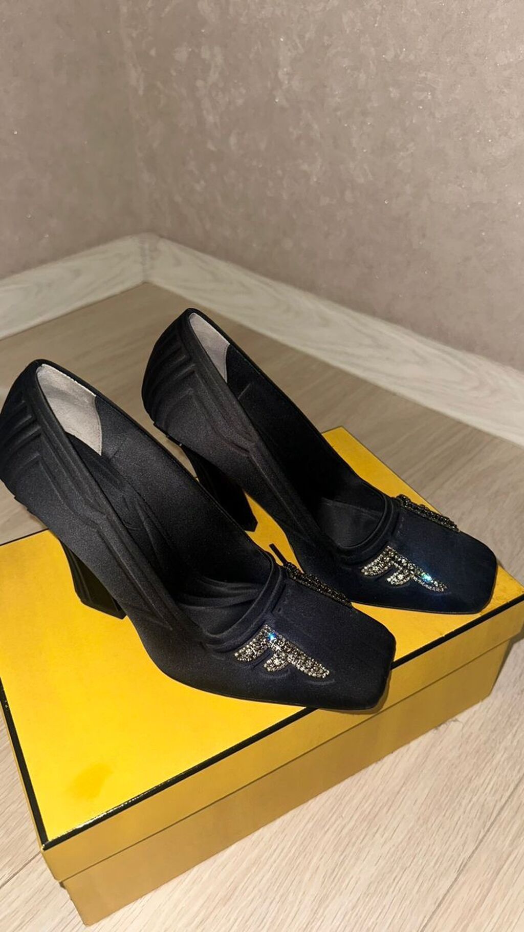 Туфли, 37.5, Fendi, Новый, цвет - Черный, Самовывоз: фото 1