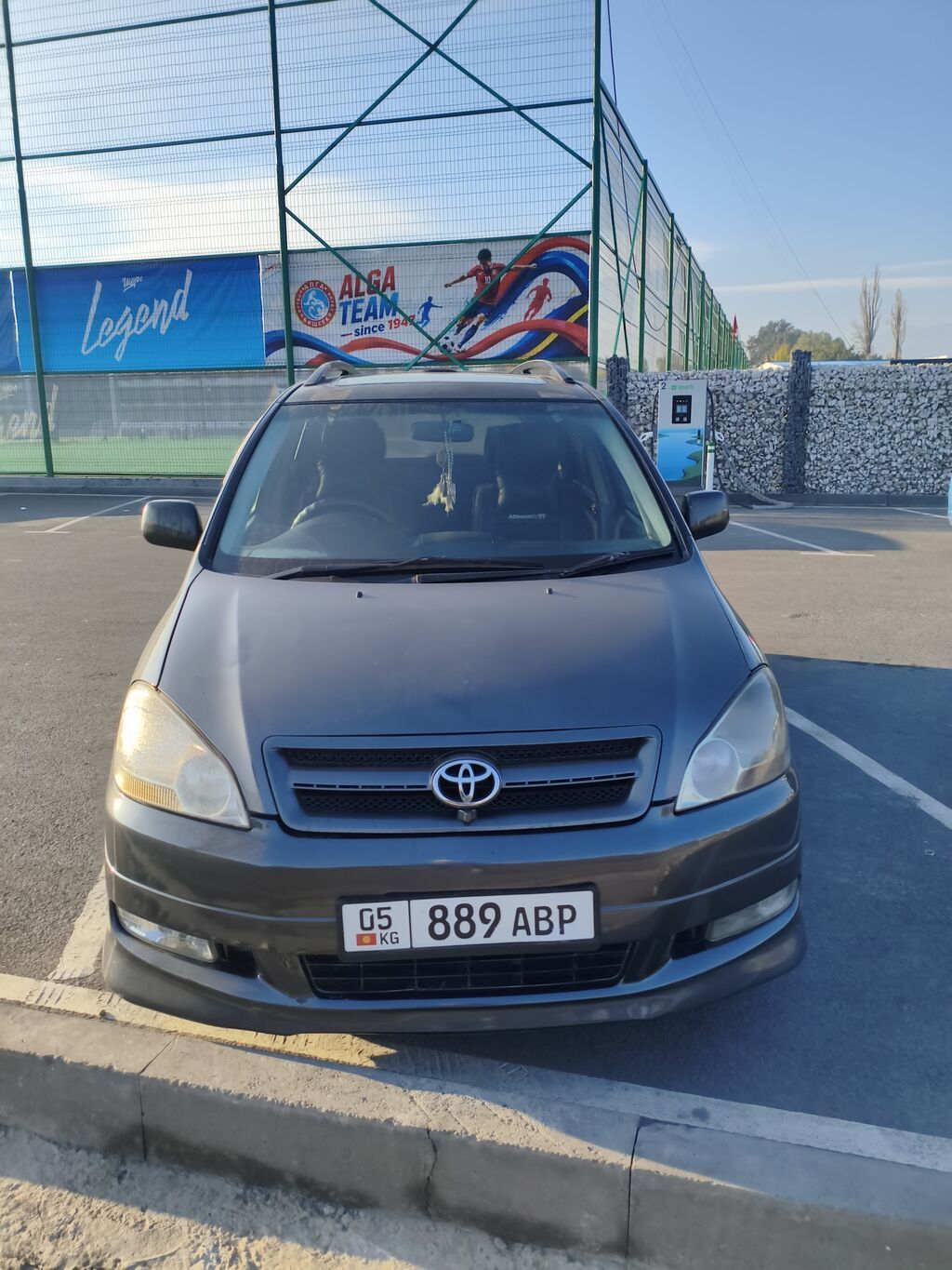 Toyota Ipsum: 2001 г., 2.4 л, Автомат, Бензин, Универсал: фото 3