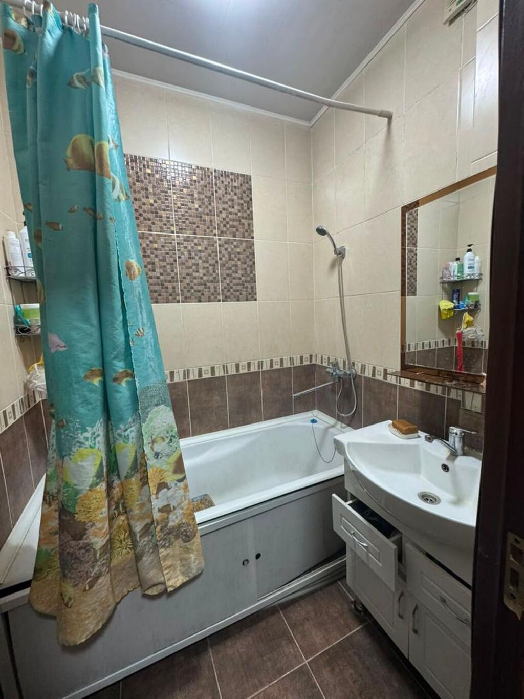 3 комнаты, 62 м², Пишпек 105 серия, 7 этаж, Старый ремонт: фото 5