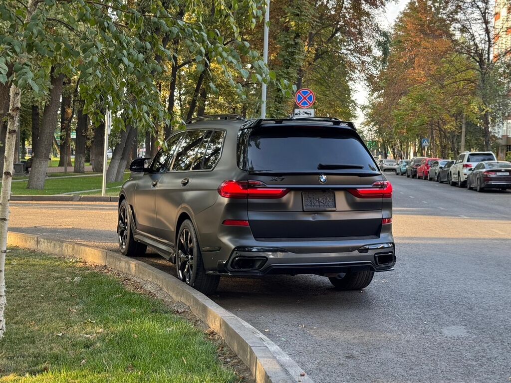 BMW X7: 2020 г., 3 л, Автомат, Бензин, Внедорожник: фото 3