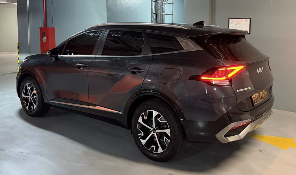 Kia Sportage: 2023 г., 1.6 л, Автомат, Гибрид, Кроссовер: фото 2